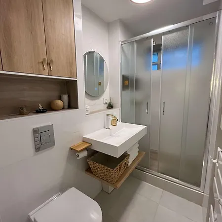 Apartament 2 Bedroom With Balcony Center *