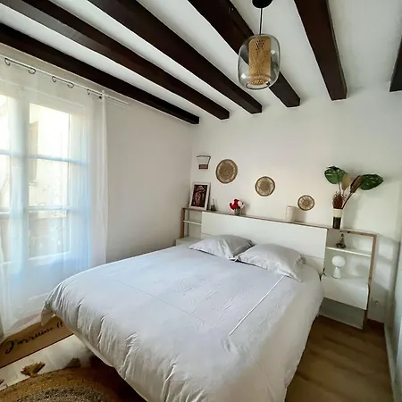 Apartament 2 Bedroom With Balcony Center *